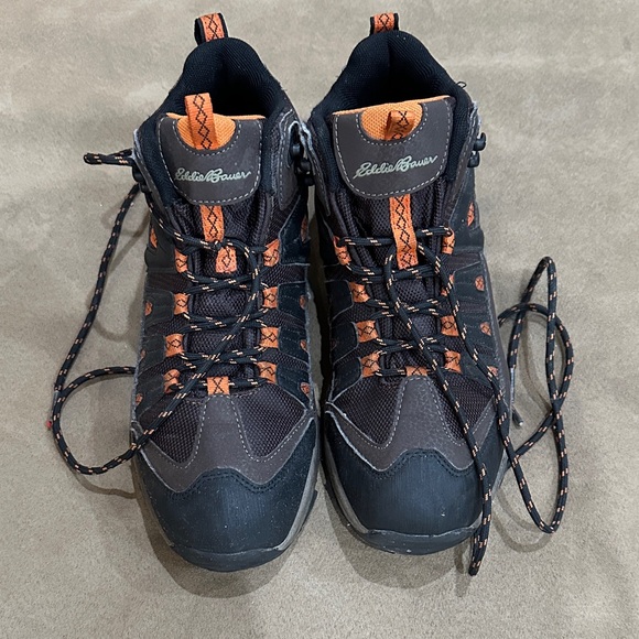Eddie Bauer Men's Black and Orange Hiking Shoes - Picture 1 of 3